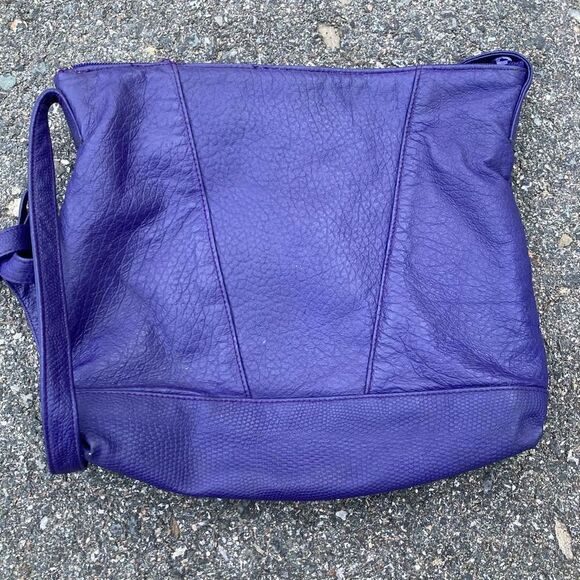 Empress, Vintage Purple Embossed Leather Shoulder Bag, Ruching & Tassel Accent - Picture 8 of 15